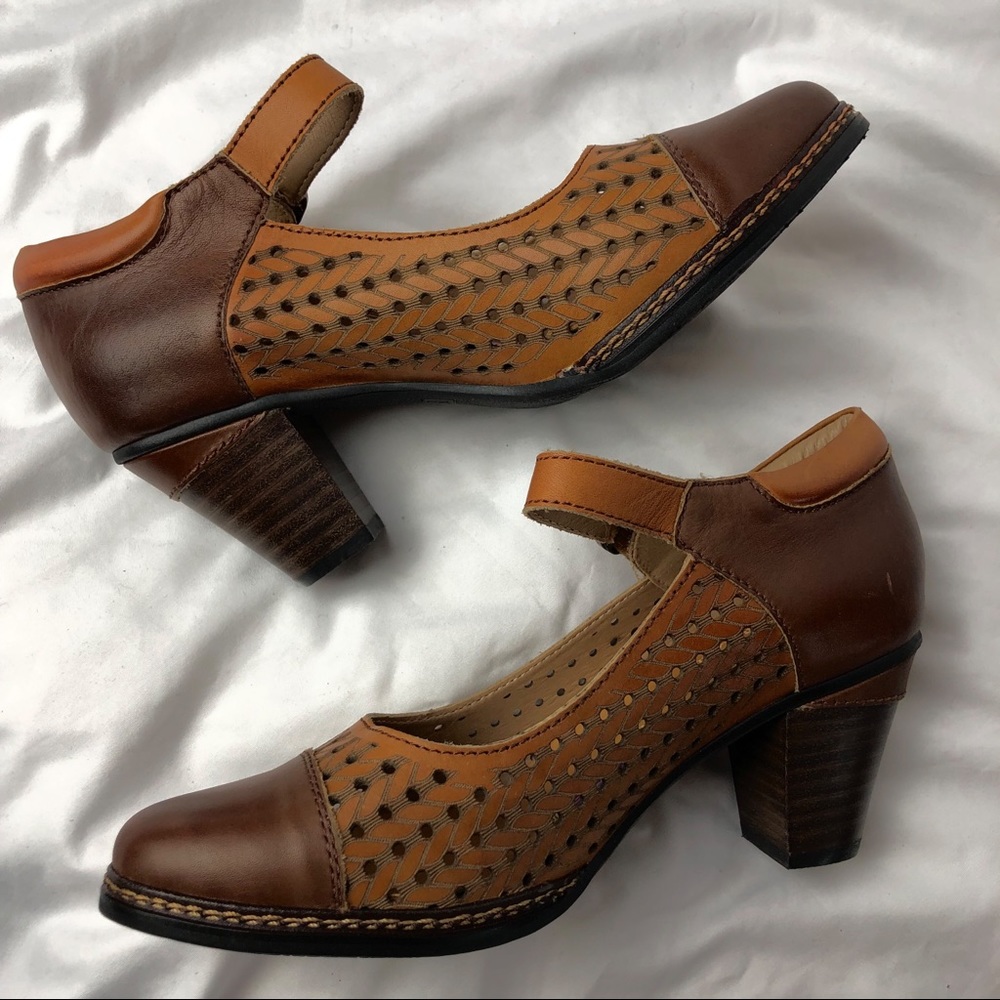 Chelsea Crew Black Label Jamaica Brown Leather Wood Closed Toe 3" Heels Size 39